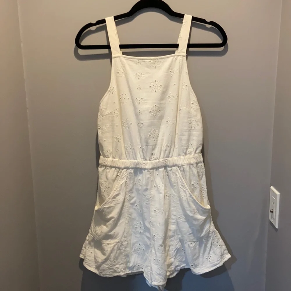 📦 SALE | AEO | Eyelet Open Back Romper - Picture 5 of 7